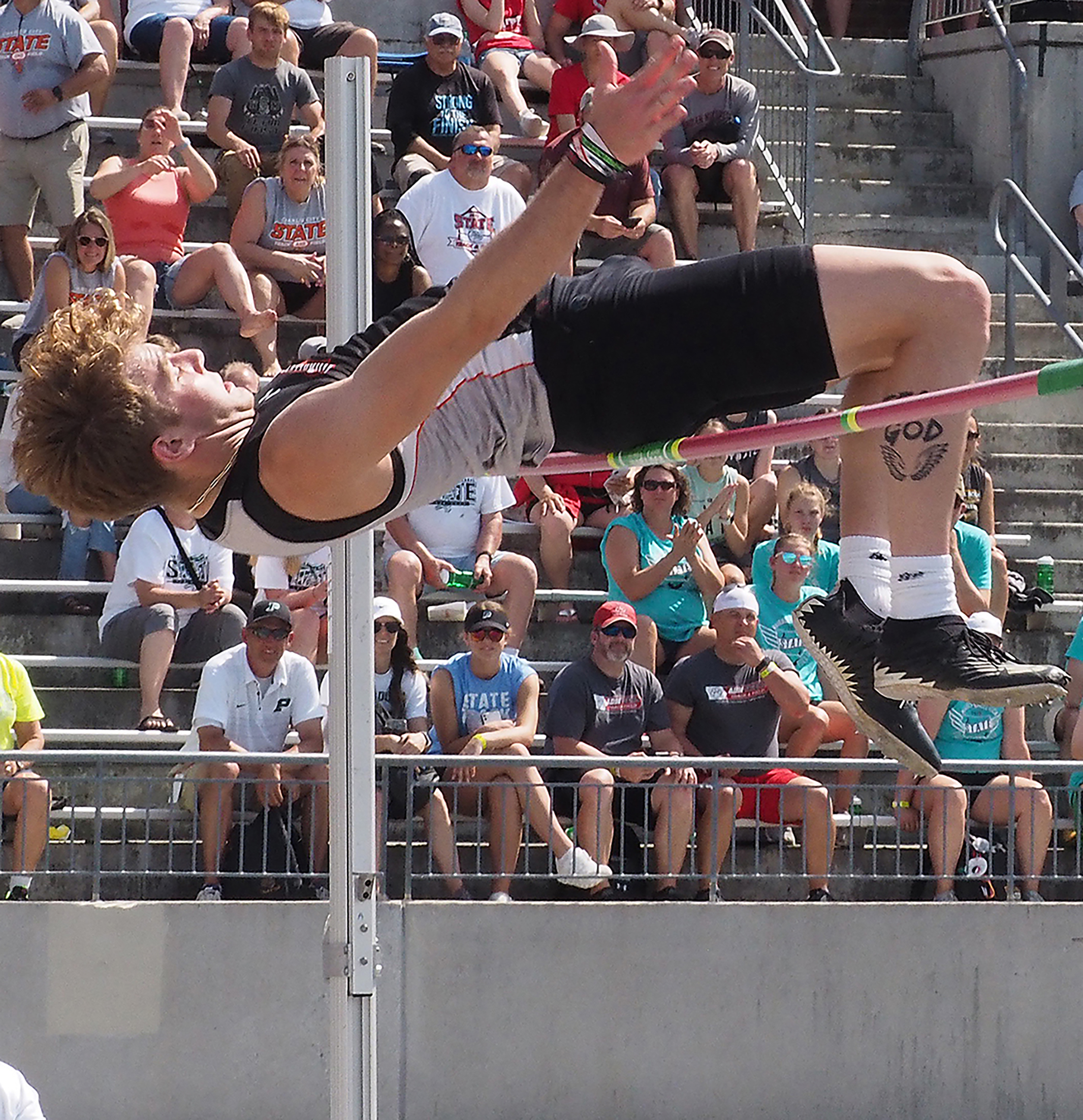 State champion jumper Ian Collins leaps from Iowa to UNI to play football for Panthers