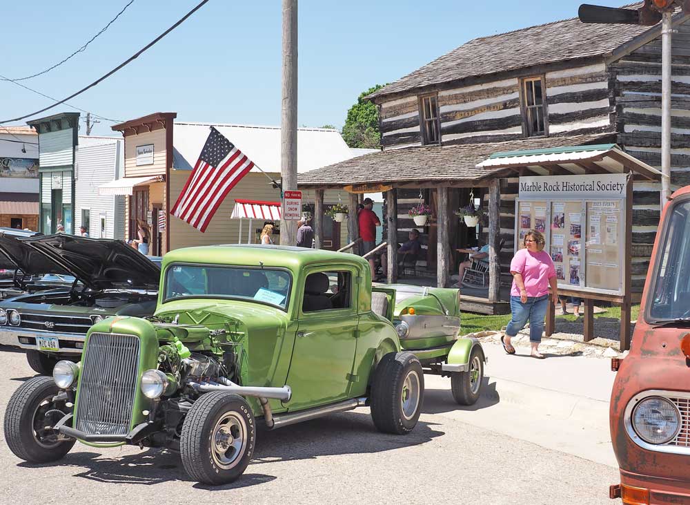 Marble Rock event shows off historical buildings, vintage vehicles