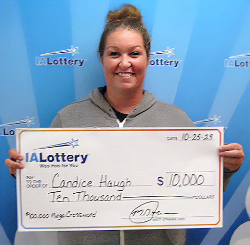 Nashua woman wins $10,000 lottery prize