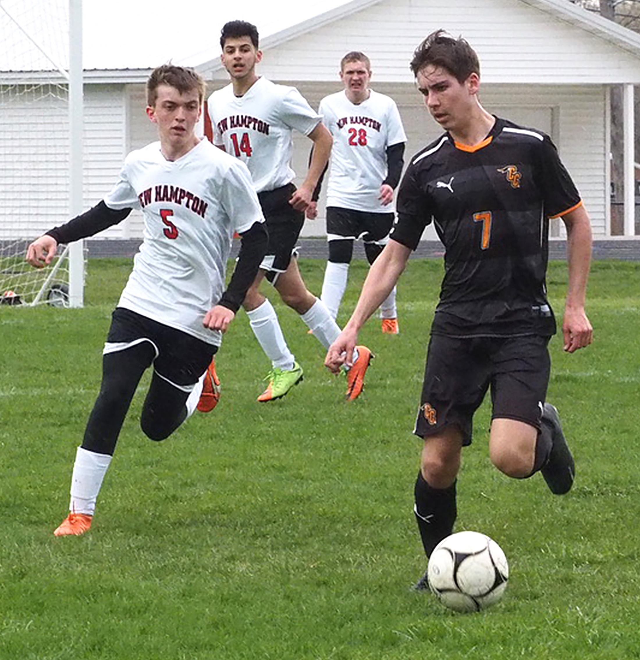 Comet kickers defeat Chickasaws 3-1 for first win of season
