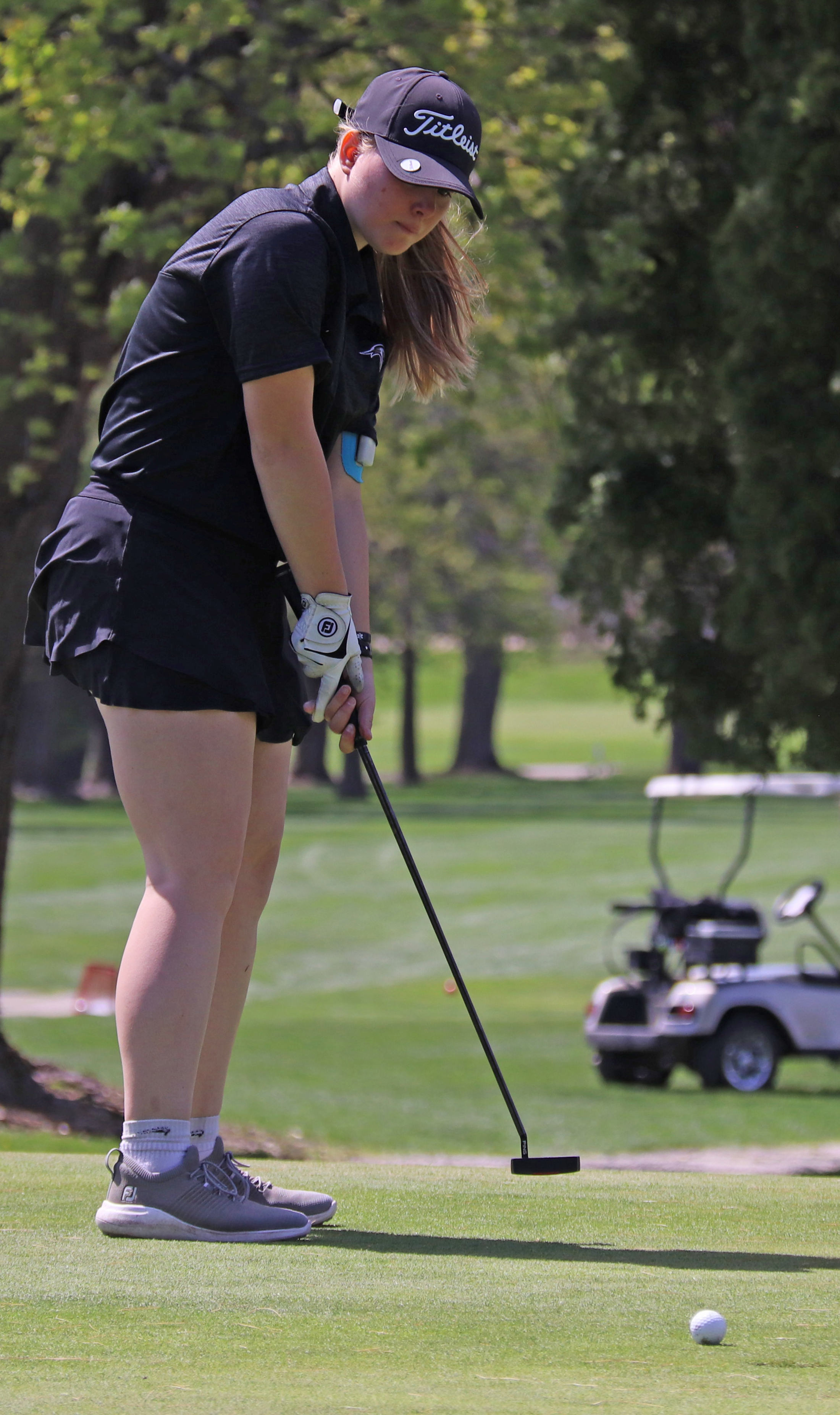 Comets shoot career-low 18-hole scores during Class 3A Girls Golf Regional