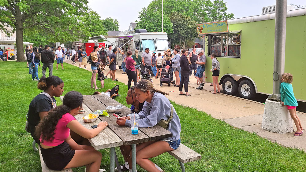 Central Park hosts Food Truck Frenzy