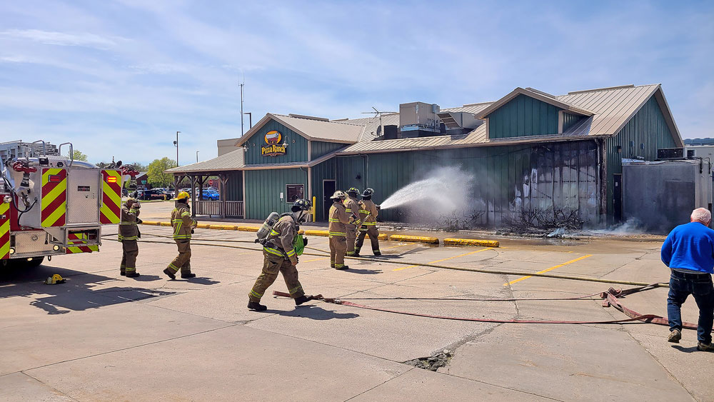 Charles City Pizza Ranch catches fire