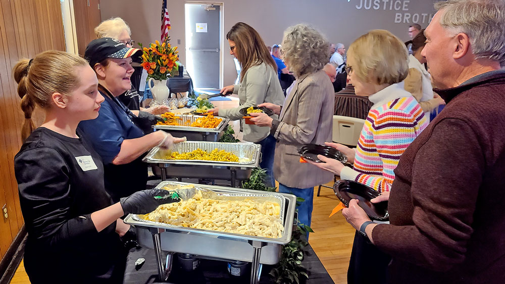 Charles City community supports Dollars for Scholars