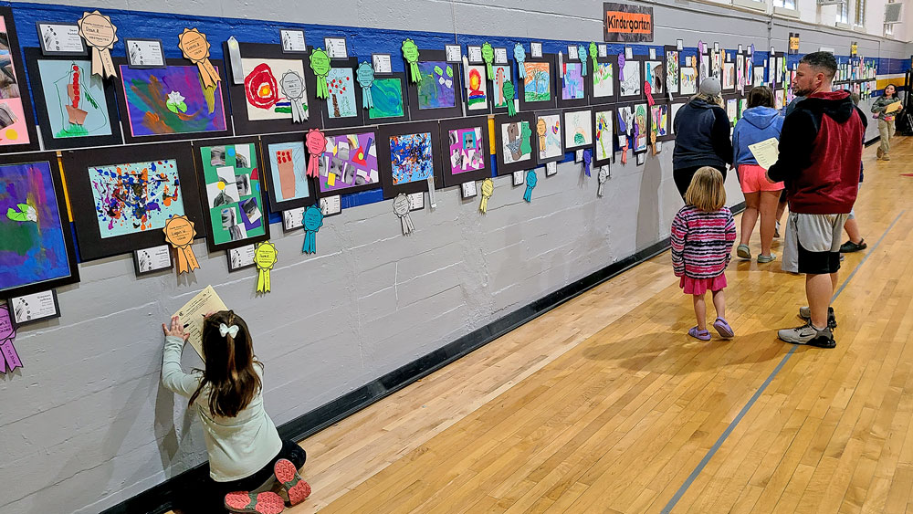 IC Elementary show showcases student artists