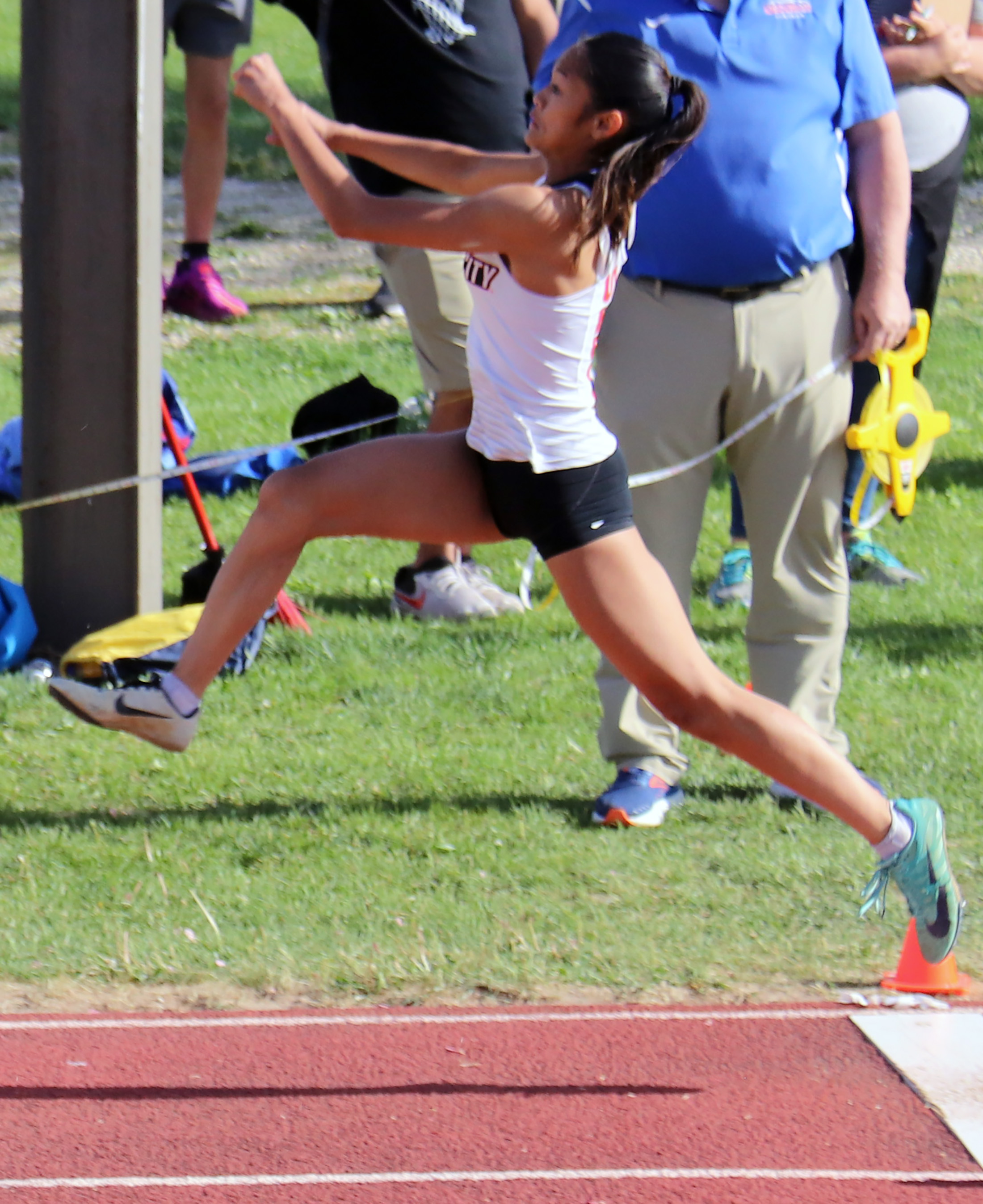 Comets Calpito and Ward each earn a pair of automatic berths at Class 3A Track and Field State Qualifier
