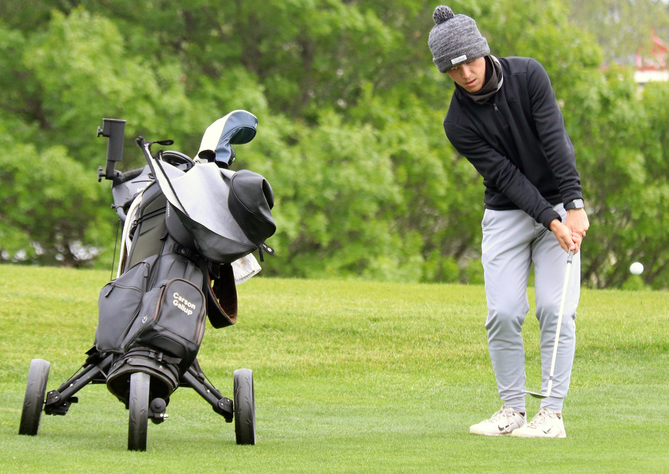 Carson Gallup advances to Class 3A Boys State Golf Tournament