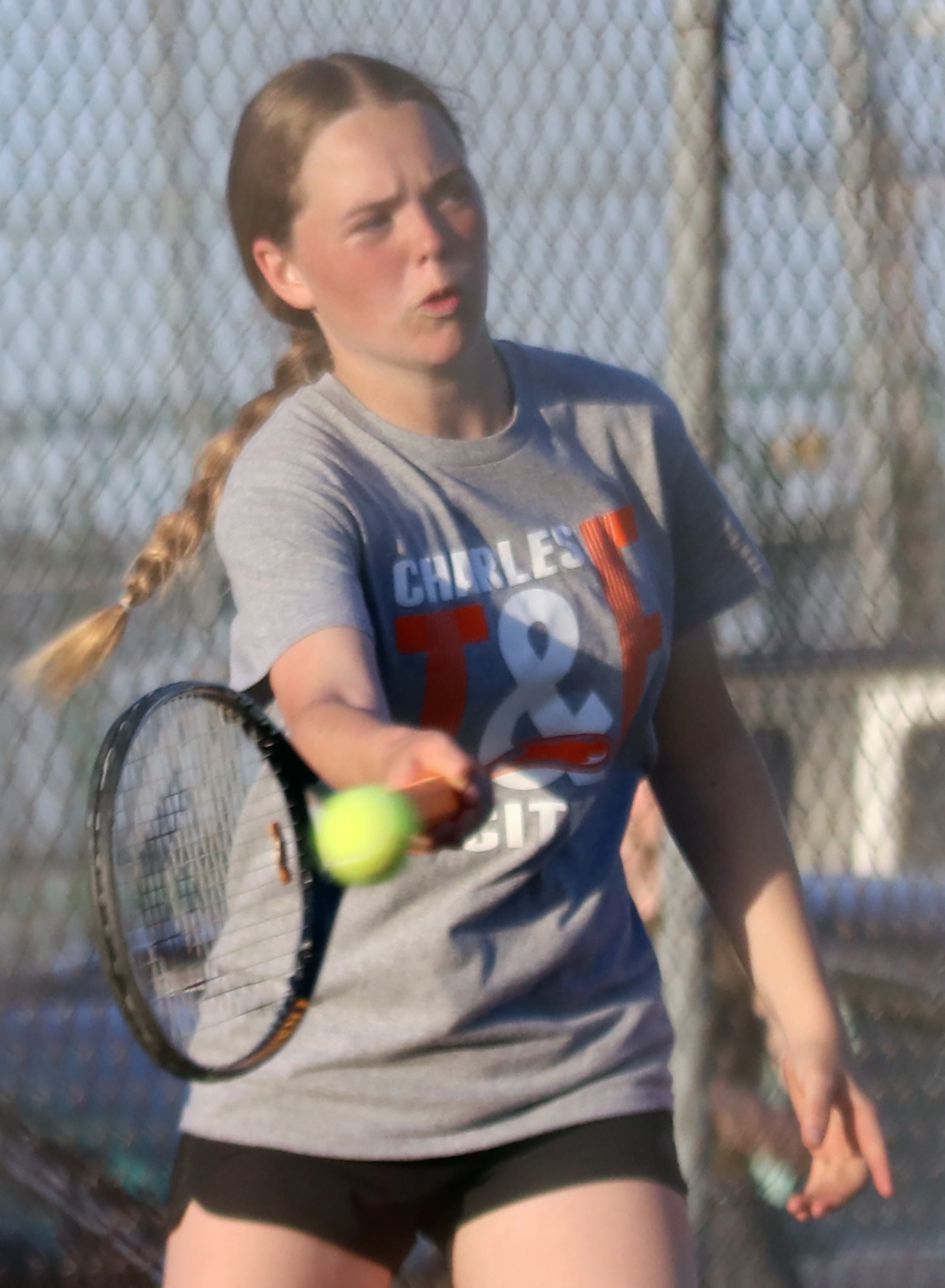 Huskies stop Comets in first round of girls tennis team regional