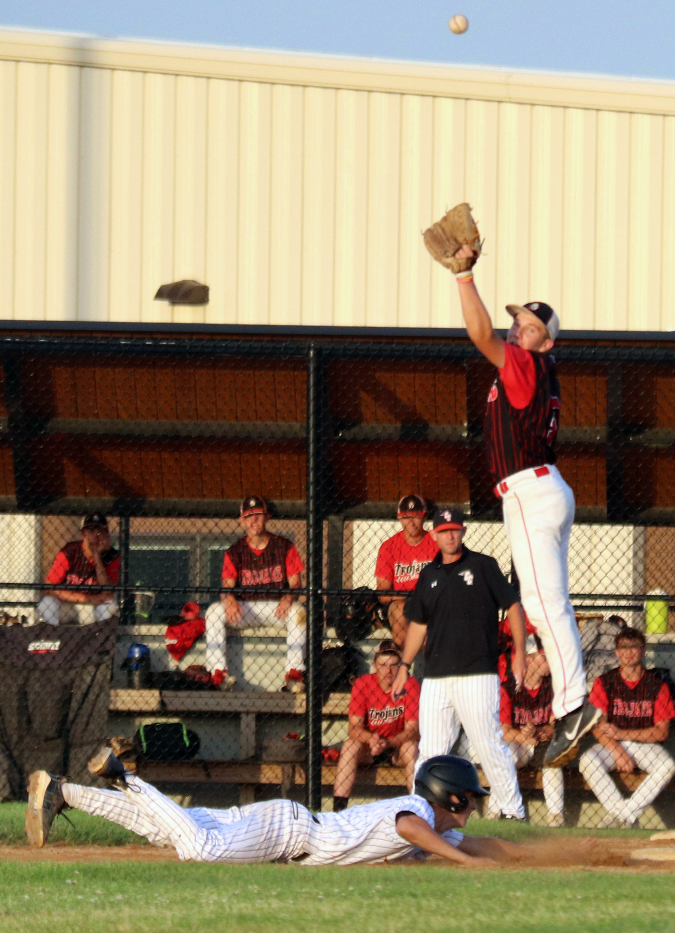 Comets whiff 15 Trojans but denied of season’s first win