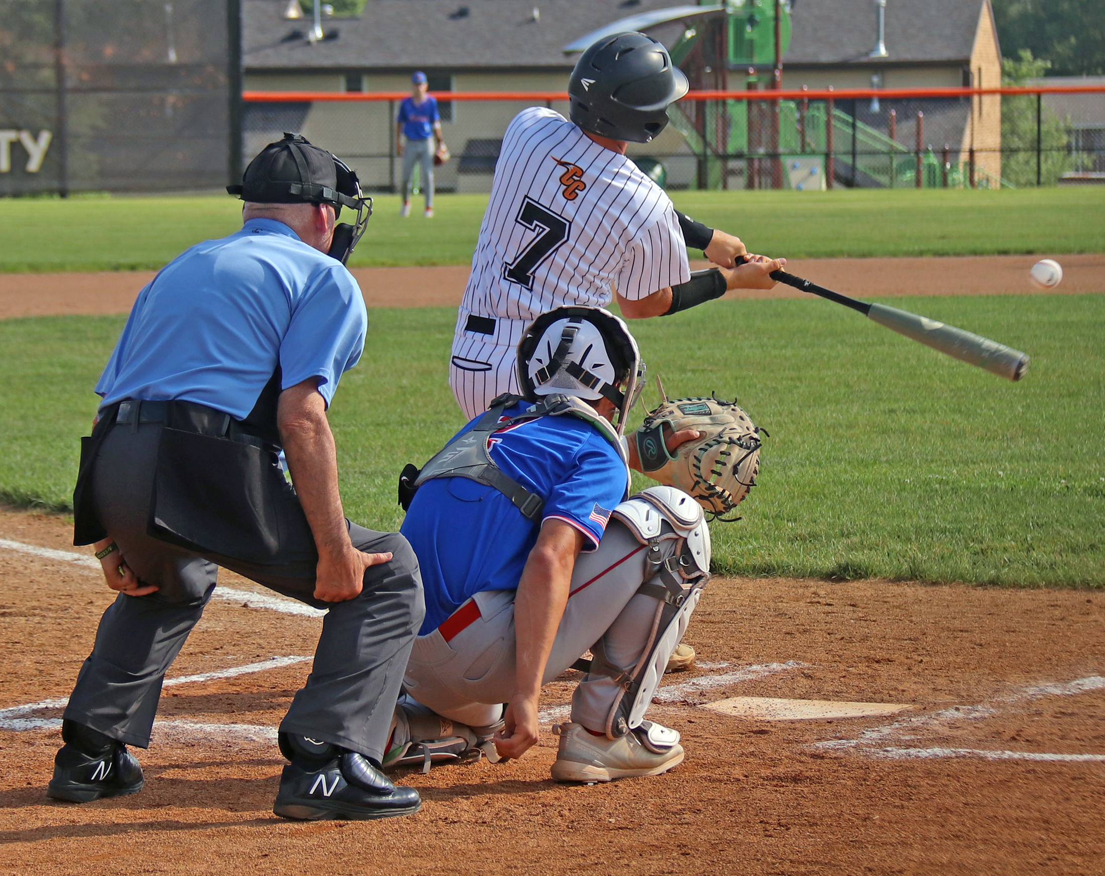 Vikings sweep DH from Comet with a pair of 12-1 wins