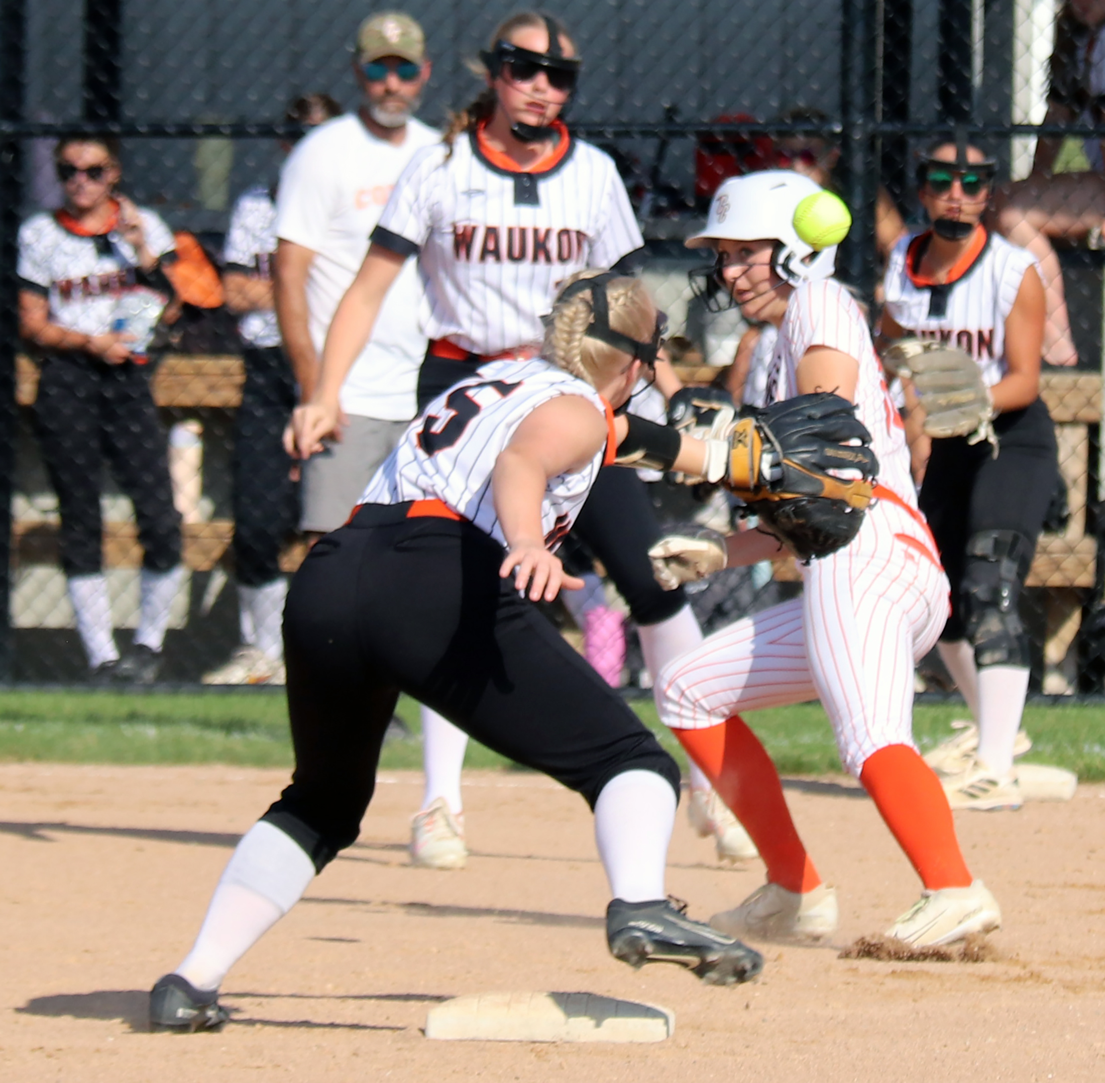 Comets win final home softball doubleheader against Waukon